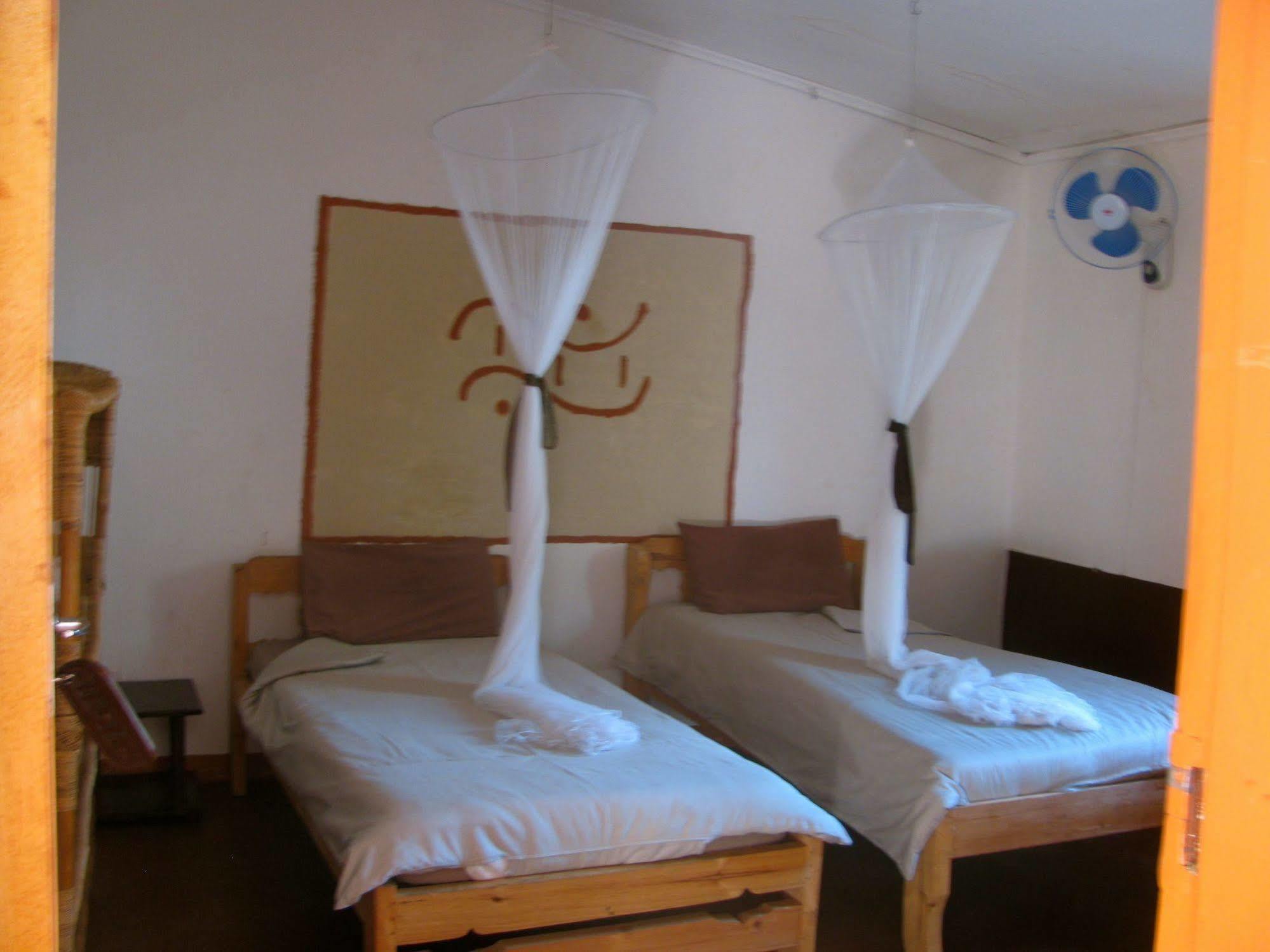 Madidi Lodge Лилонгве Экстерьер фото